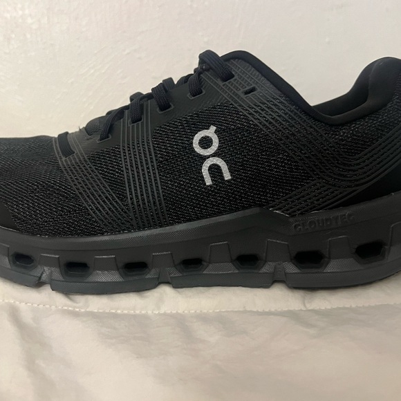 On Blck Running shoes CLOUDGO - Picture 11 of 12